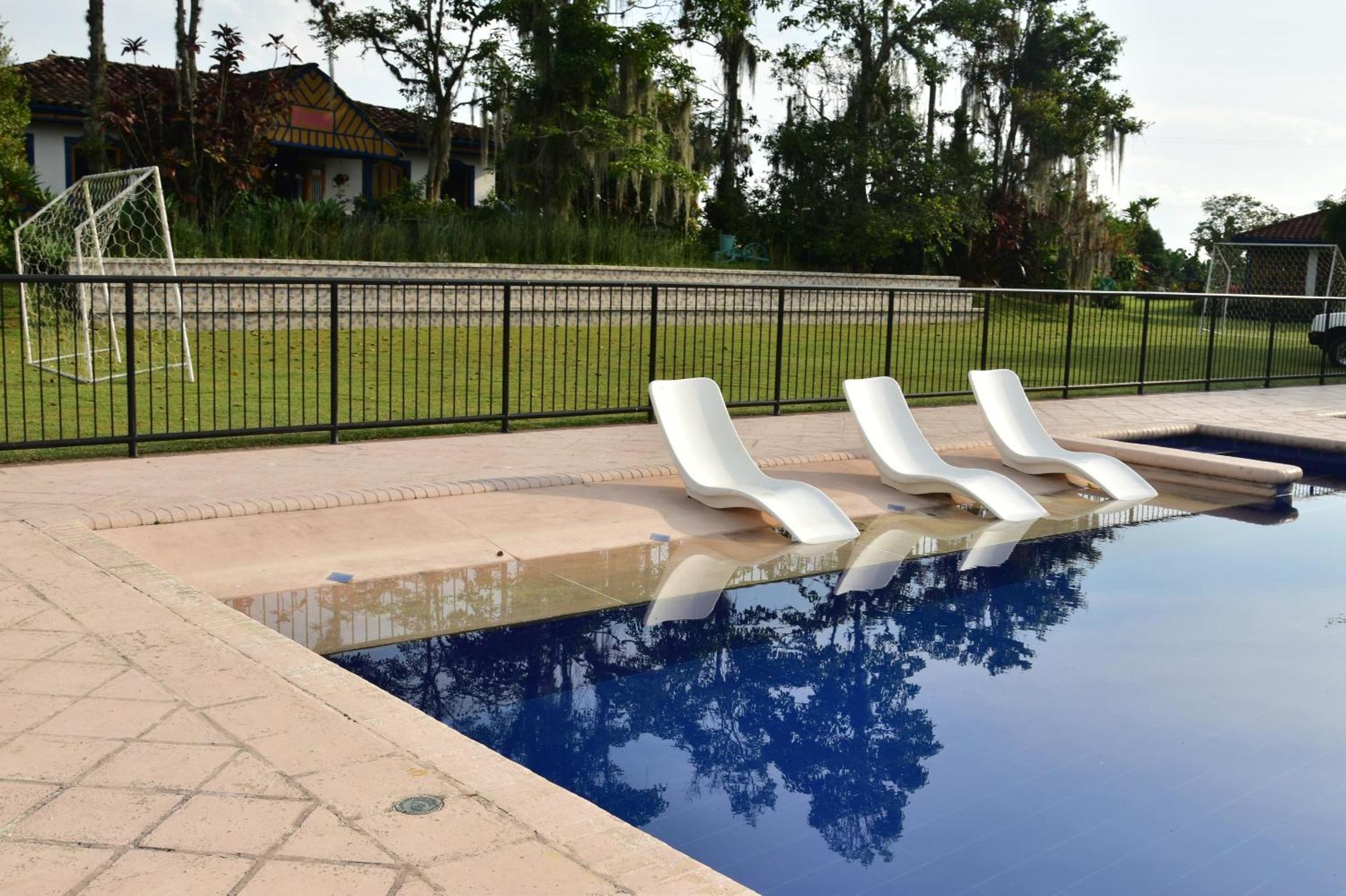 Finca Hotel Los Girasoles Montenegro Zewnętrze zdjęcie